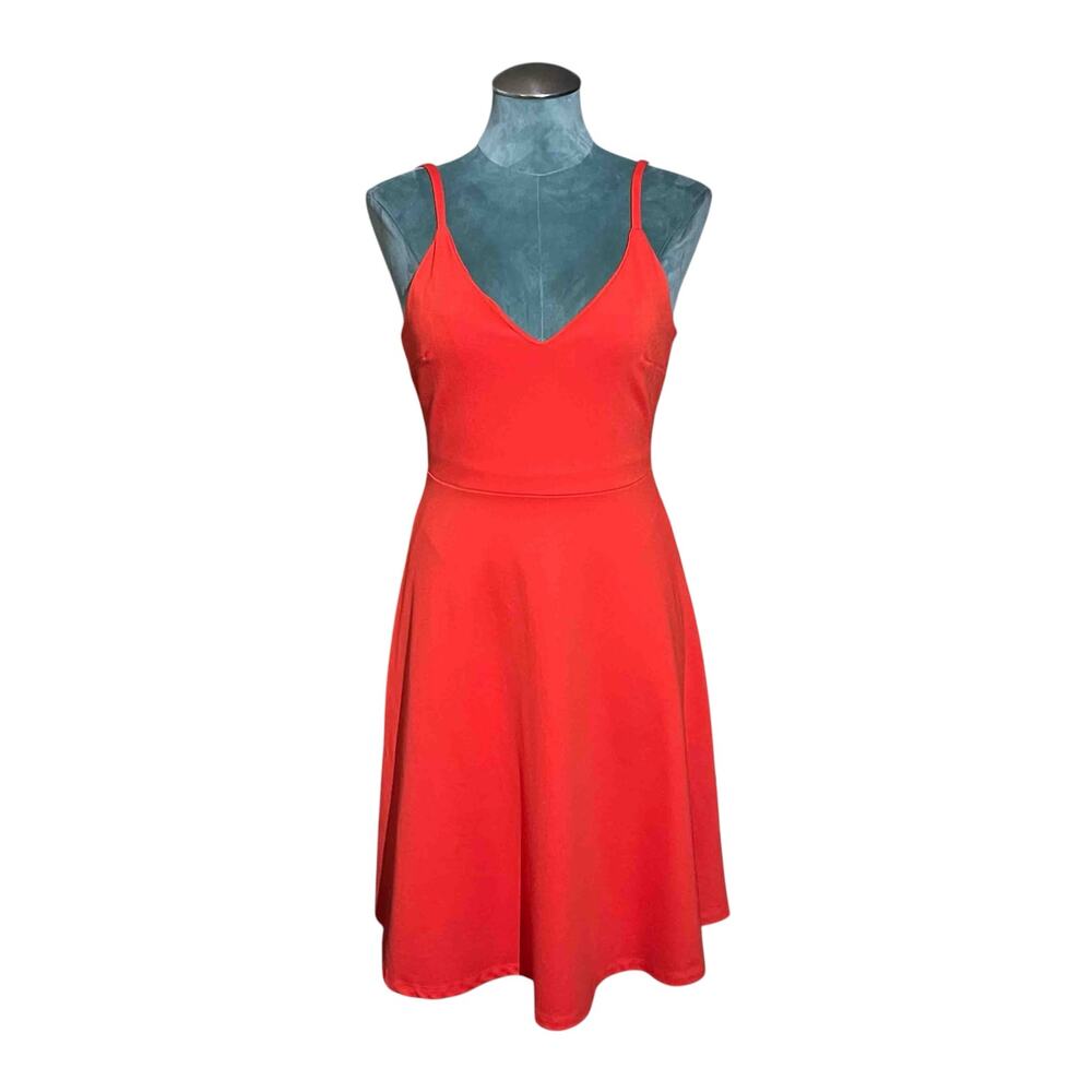 Lulu's Heard on High Coral Red Midi Dress Size M Sleeveless Stretchy Tomato Girl